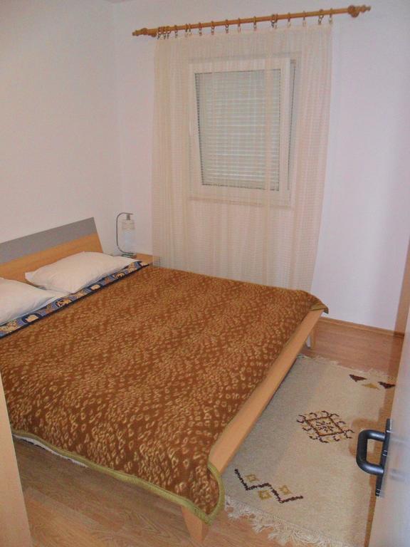Apartment Kiko Rogoznica  Bilik gambar