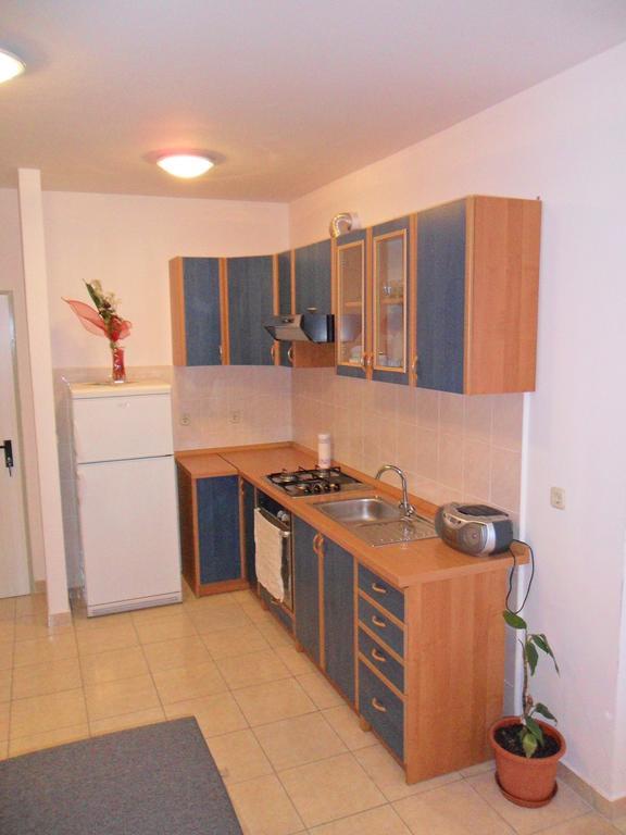 Apartment Kiko Rogoznica  Bilik gambar