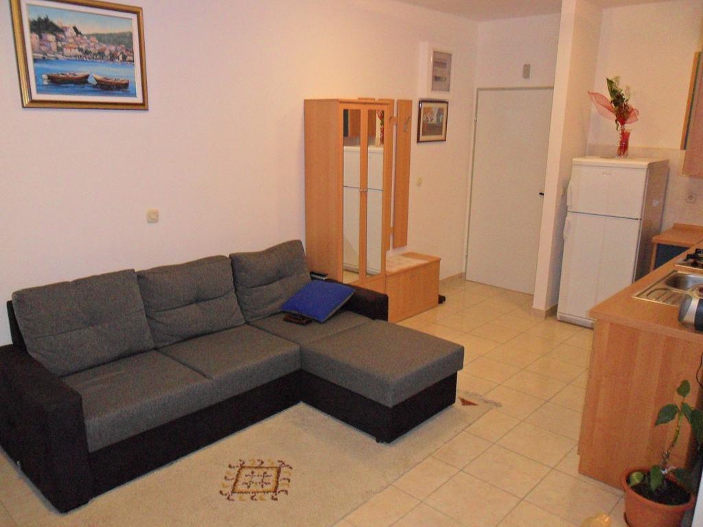 Apartment Kiko Rogoznica  Bilik gambar